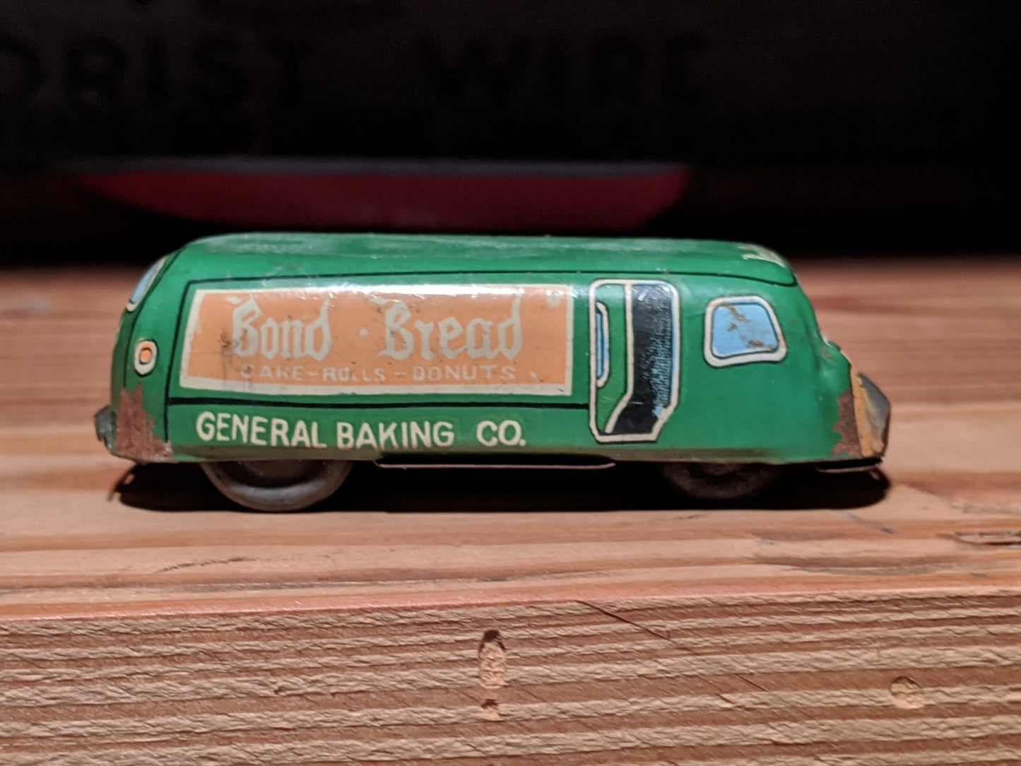 Line Mar Toys Bond Bread Van