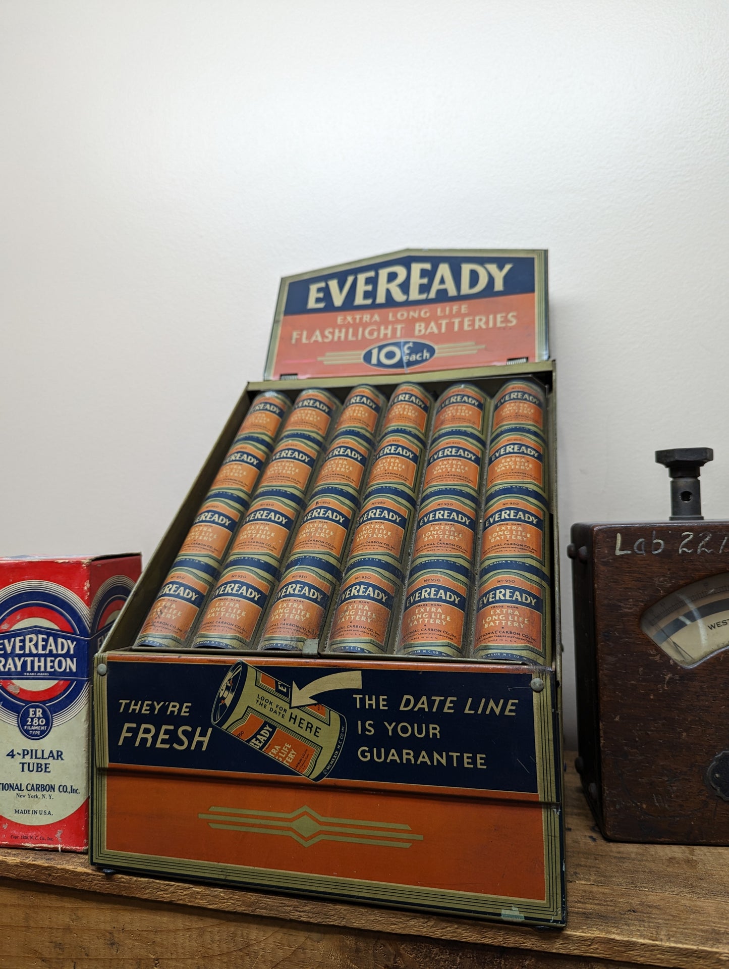 Eveready Flashlight Batteries Countertop Display